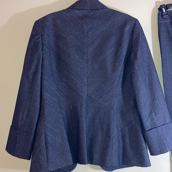 Pantsuit - Picture 4 of 5